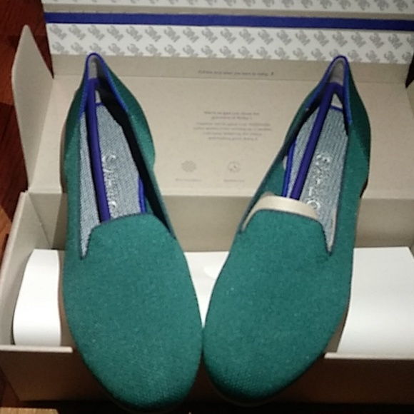 rothys jade loafer